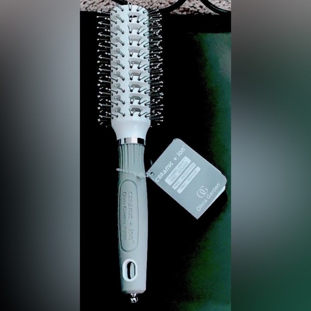 NEW ✨Olivia Garden Ceramic+ion-Turbo Vent Pro Medium Round Brush - Picture 3 of 9